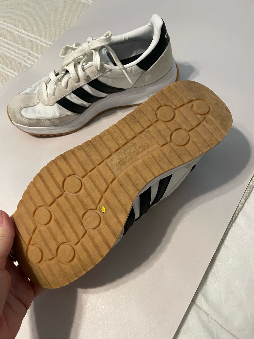 adidas Cloudfoam White Black Gum Sole Sneakers Women’s 7.5 Retro Sport - Picture 6 of 8